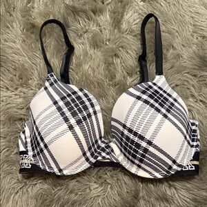 PINK Victoria's Secret White Plaid Wear Everywhere T-Shirt Bra